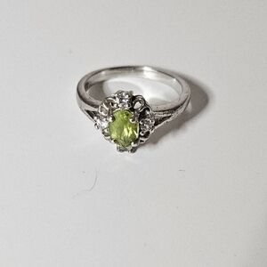 Sterling Silver Peridot Cocktail Ring Size 7 RJ Hallmark Oval Filigree Vintage